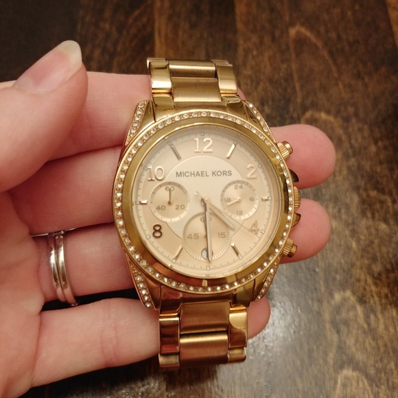 Michael Kors Watch - Picture 2 of 6